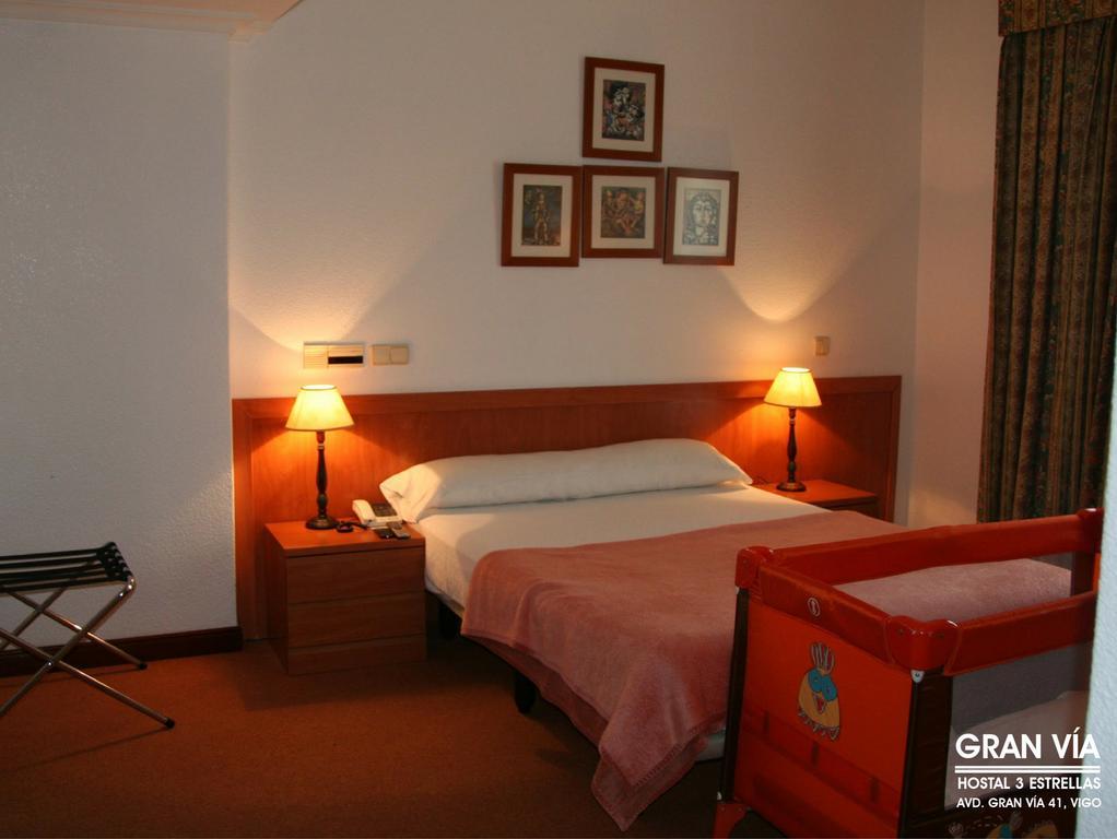 Hostal Gran Via Vigo Kültér fotó