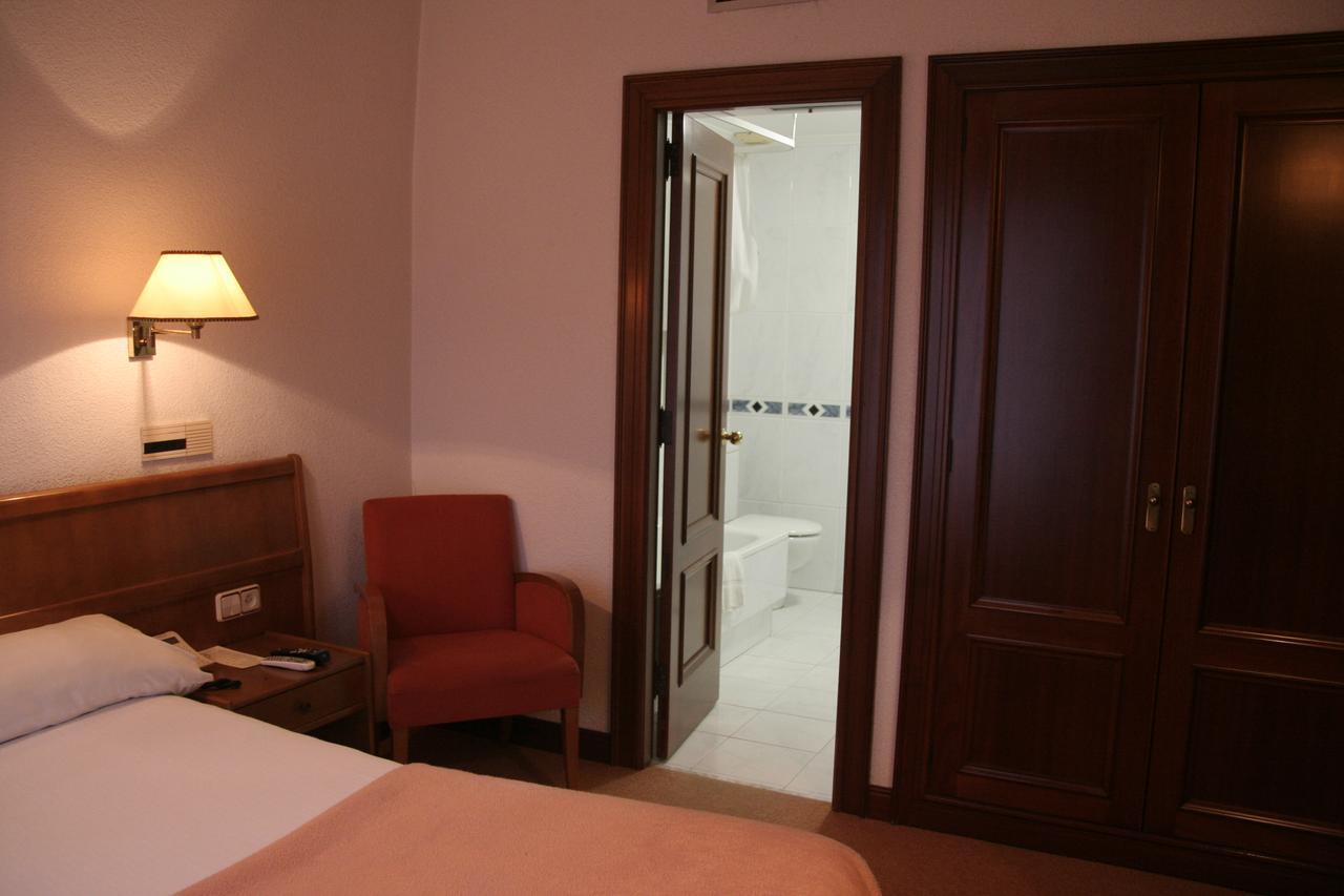 Hostal Gran Via Vigo Kültér fotó
