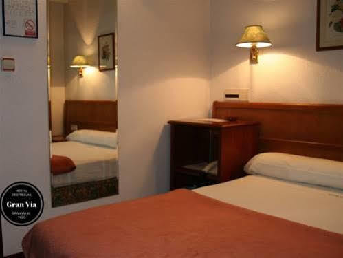 Hostal Gran Via Vigo Kültér fotó